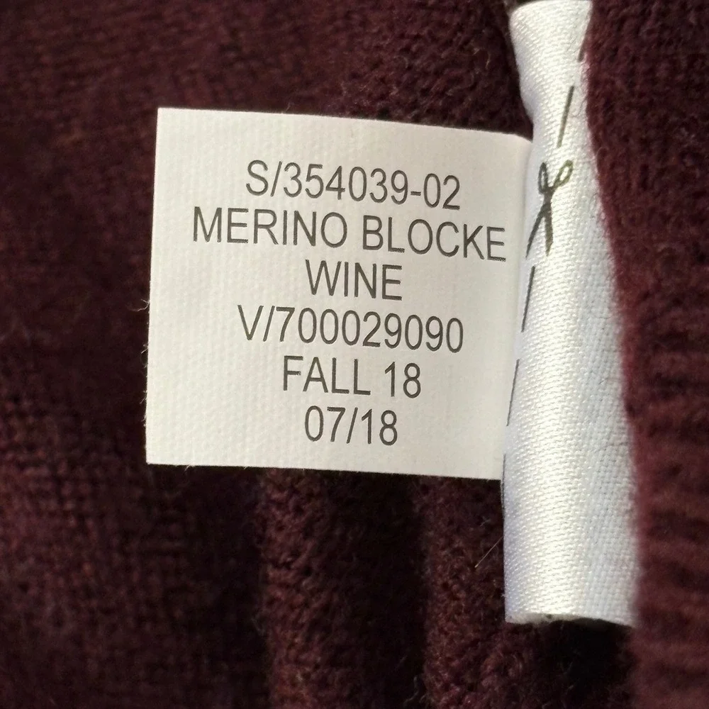 Banana Republic Mens XL 100% Merino Wool Colorblock Crewneck Sweater Wine Navy